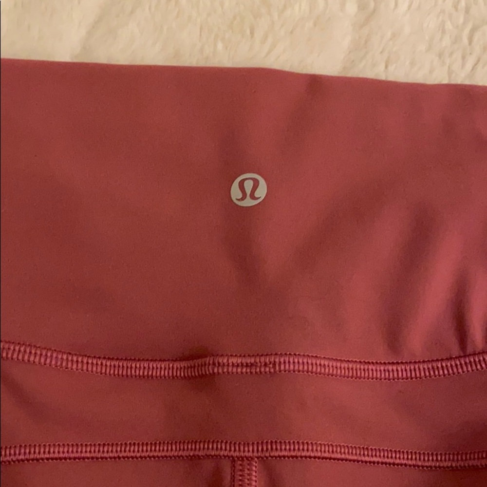 Lululemon leggings 🌼